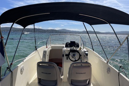 Miete Motorboot Quicksilver Activ 675 Open Port Grimaud