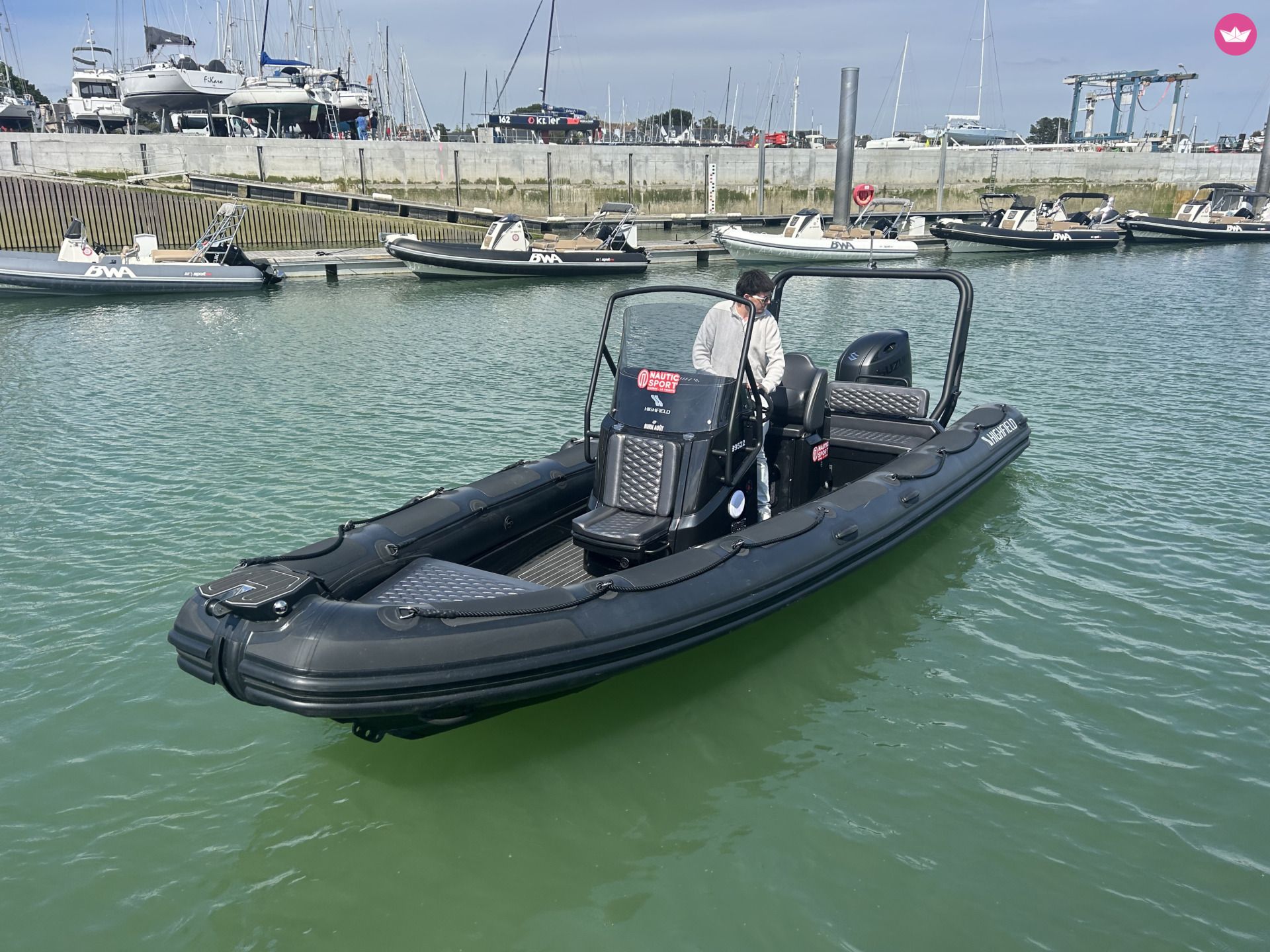 Bateau à moteur HIGHFIELD HIGHFIELD 700 200cv 2