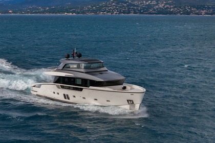 Location Yacht à moteur Sanlorenzo SX88 Saint-Raphaël