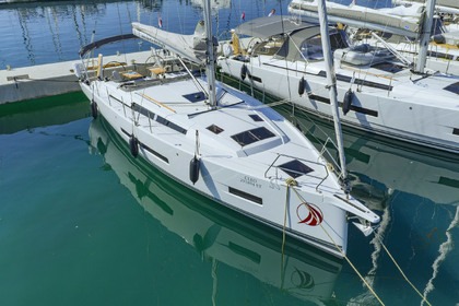 Hire Sailboat Hanse Yachts Hanse 410 Croatia