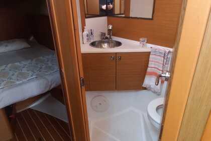 Daily or more rent experience with a professional skipper