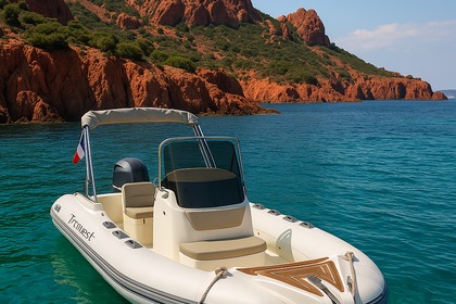 Location Semi-rigide Capelli Tempest 700 Saint-Raphaël