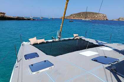 CATAMARÁN NUEVO A ESTRENAR