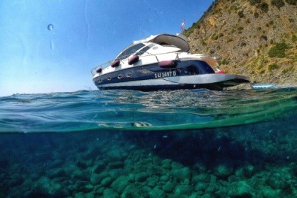 Hire Motorboat Blu Martin SEATOP 13.90 La Spezia