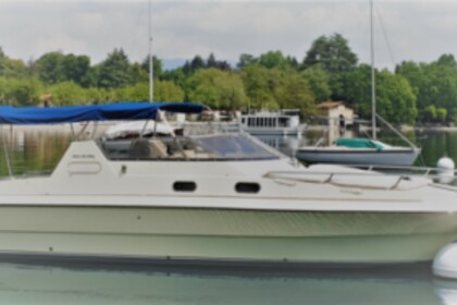 Miete Motorboot Ilver 30 Day Cabin Boat Lesa