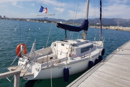 Rental Sailboat Jeanneau Poker Dinette La Seyne-sur-Mer