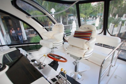 SEA RAY Flybridge, 55 FT.