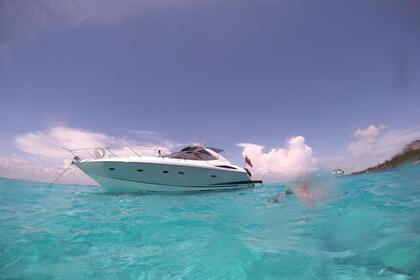 Rental Motorboat Sunseeker 55FT Cancún