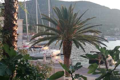 JEANNEAU SUN ODYSSEY 40 Sailing Yacht