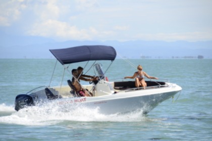Charter Motorboat Jaguar open 5,50 senza patente nautica Lignano Sabbiadoro