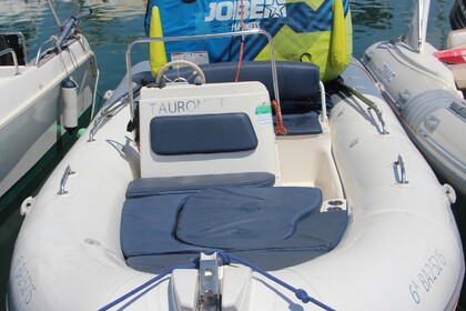 Charter Motorboat Zodiac Medline II Sant Andreu de Llavaneres