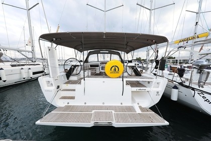 Charter Sailboat Dufour Yachts Dufour 470 - 4 cab. Sukošan