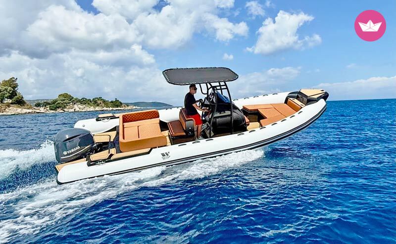 Bateau à moteur Tiger
