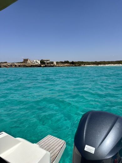 Palma de Mallorca Motorboat Pacific Craft 750 Sun Cruiser alt tag text