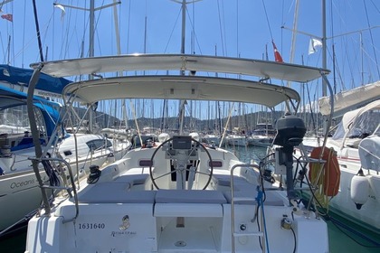Charter Sailboat Beneteau Oceanis 34 Fethiye