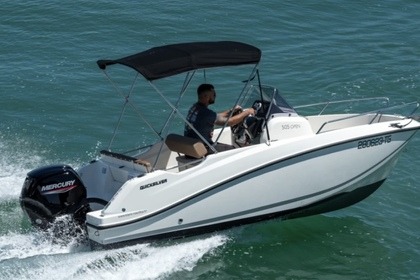 Charter Motorboat Quicksilver Activ 505 Open Marseille