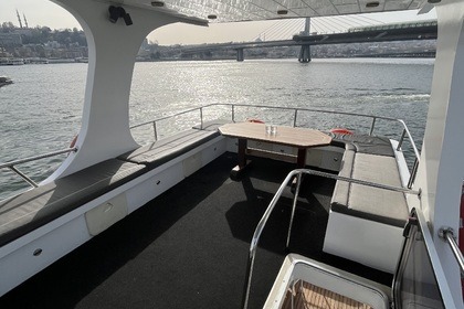 Private Luxury Yacht Experience – Bosphorus & Islands