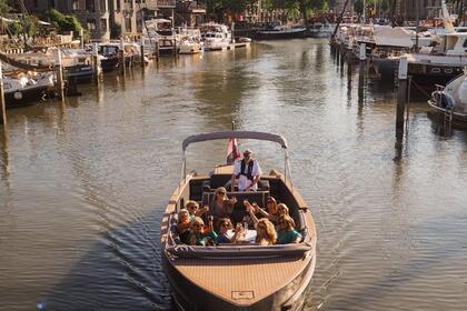 Charter Motorboat Van Vossen 1050 Dordrecht