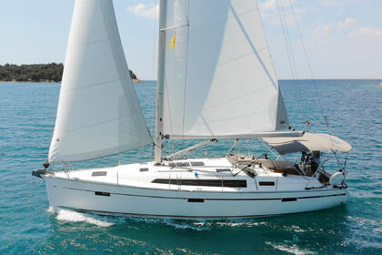 Rental Sailboat BAVARIA CRUISER 41 Pula