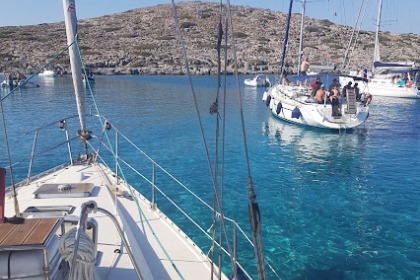 Half Day Trip to Dia Island