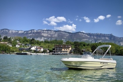Hire Motorboat Jeanneau Cap Camarat 515 Aix-les-Bains