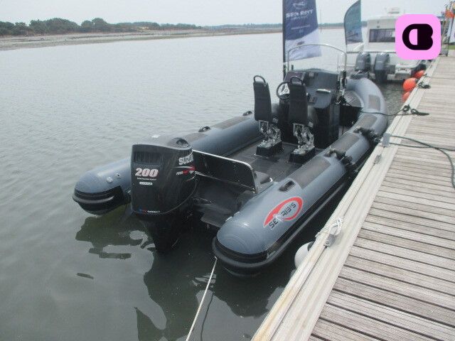 Semi-rigide Searib's 6.70 open 200cv
