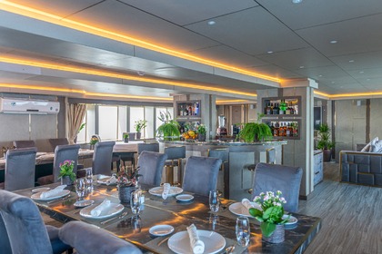 38m Luxury Motor Yacht