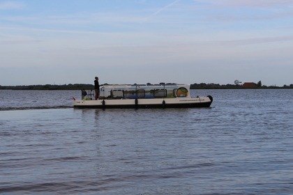 Rental Houseboats Friesland Boating EV 1000 Koudum