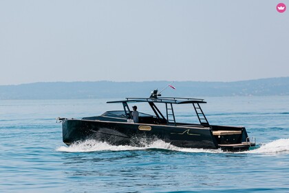 Charter Motorboat Colnago 35 Split