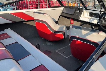 Location Bateau à moteur Glastron 177 Sierra Sévrier