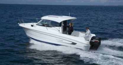 Charter Motorboat Beneteau Antares 750 Split