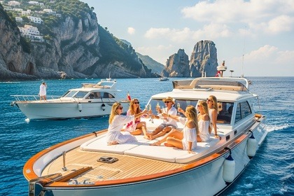 Noleggio Yacht a motore Capri Boat Tour Semi-Private with City Visit Sorrento