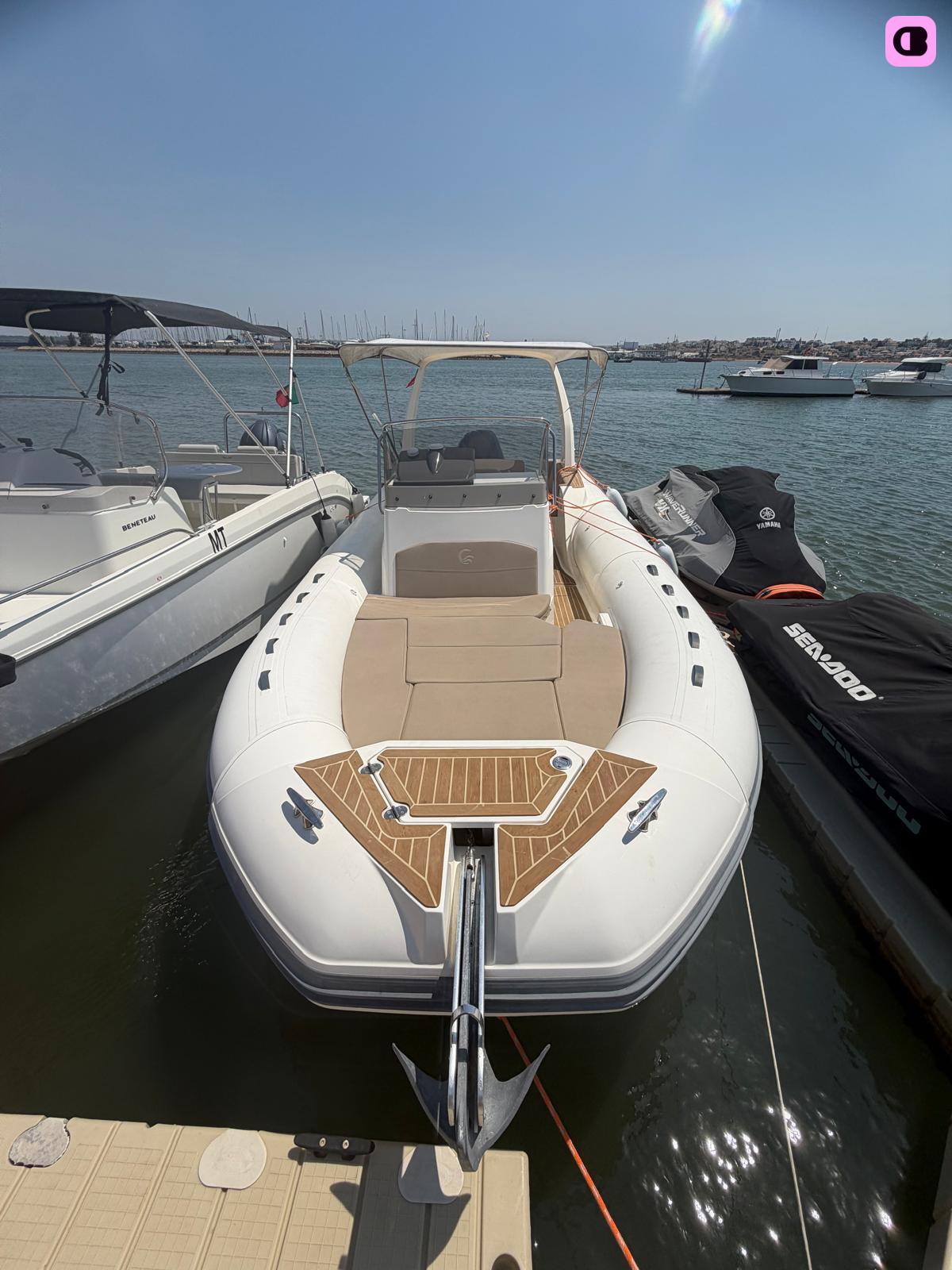 Bateau à moteur Capelli Capelli Tempest 800 300cv 2