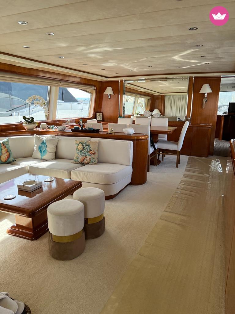 Yacht Falcon 86 2840cv 8