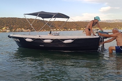 Miete Motorboot Adria 500 Boat without licence Rab