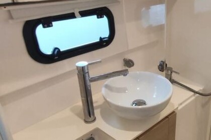 Bali 4.5 with Watermaker