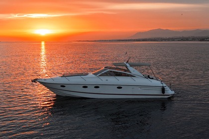 Hyra båt Motorbåt Princess V45 14 metros Marbella