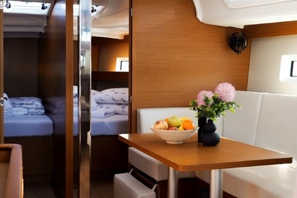 Charter Sailboat Jeanneau Sun Odyssey 440  Pirovac