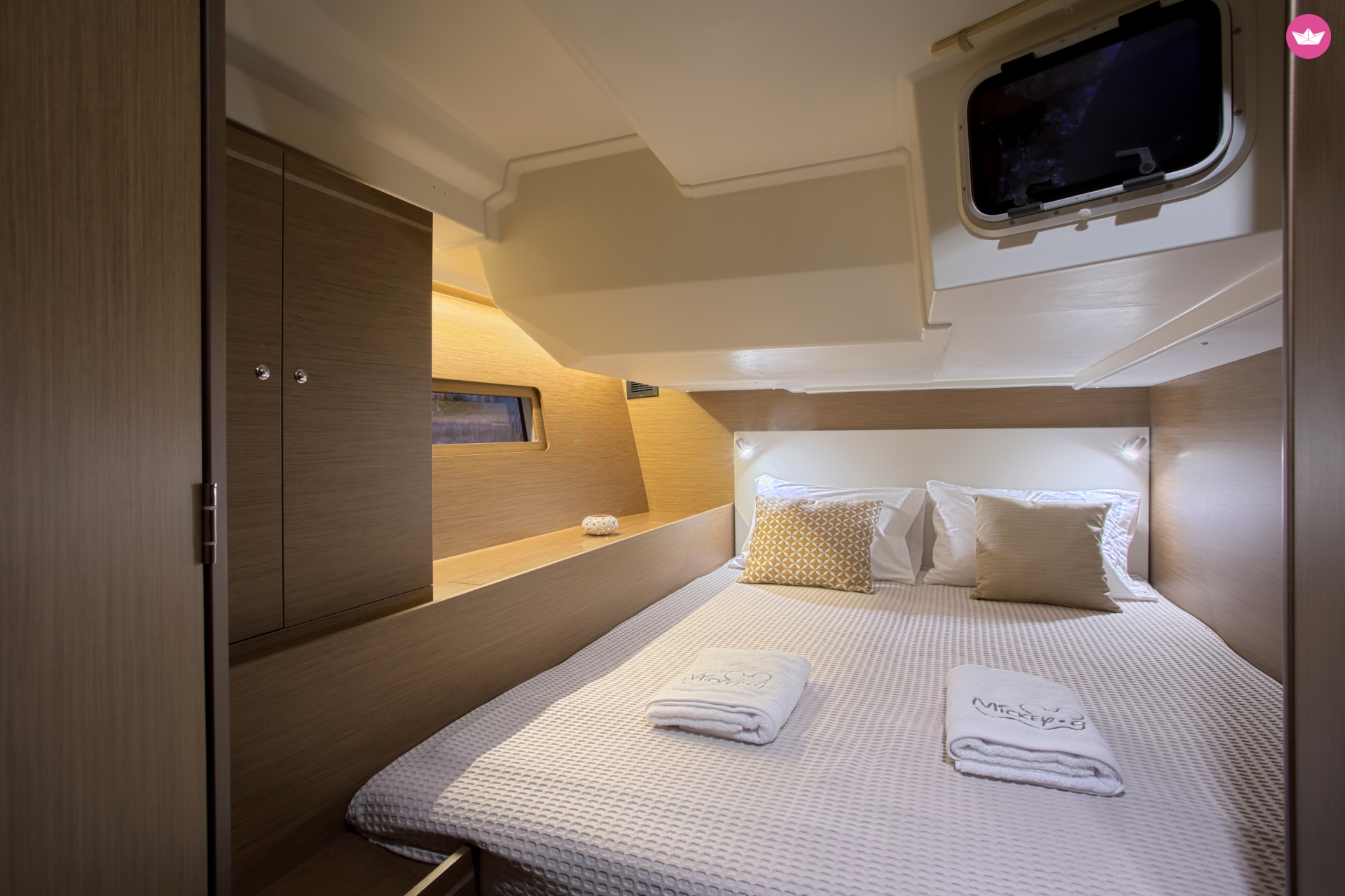 Hire Beneteau Oceanis 51.1