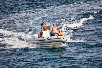 Miete Motorboot Zodiac 535SUB Pasito Blanco