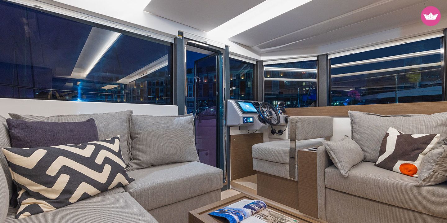 Bateau à moteur Moorings 403 PC 500cv 8