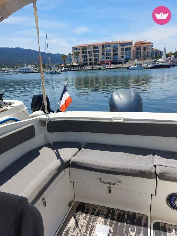 Bateau à moteur Pacific Craft 690 dc 200cv 7