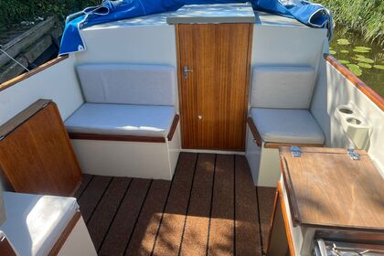 Saga 27 AC varen in Friesland