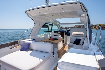 Noleggio Barca a motore BENETEAU GRAN TURISMO 36 Ajaccio