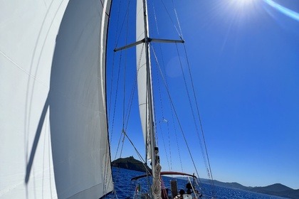 Charter Sailboat BENETAU OCEANIS CLIPPER 411 Pisa