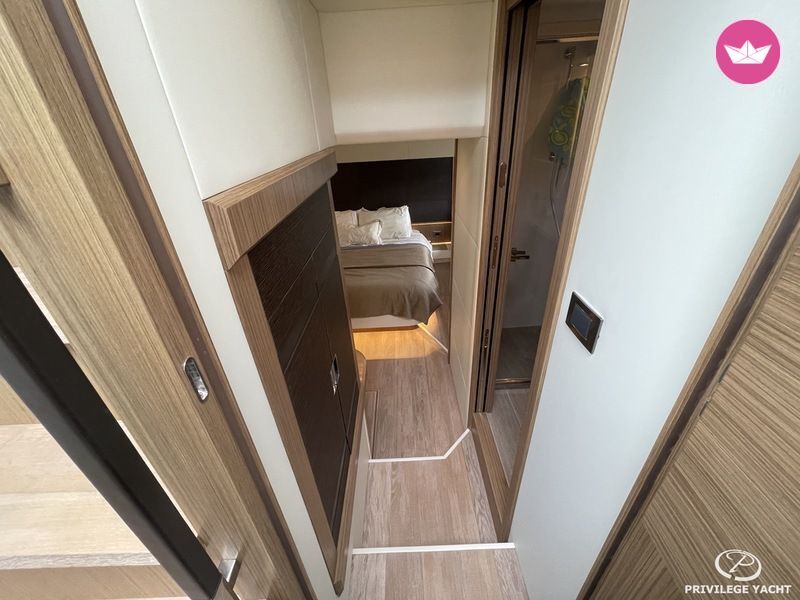 Czarteruj Absolute 52