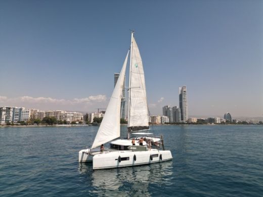Lagoon 42