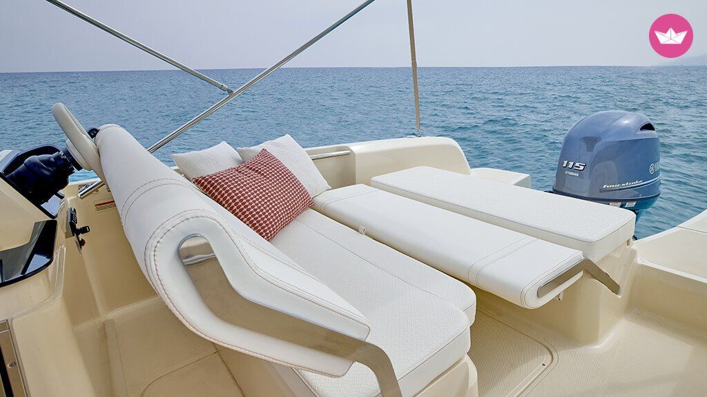 Bateau à moteur INVICTUS 200 SX 130cv 3