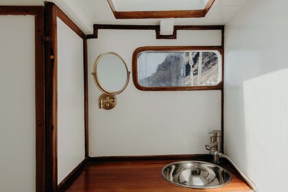 Half day cruises from santorini + lunch