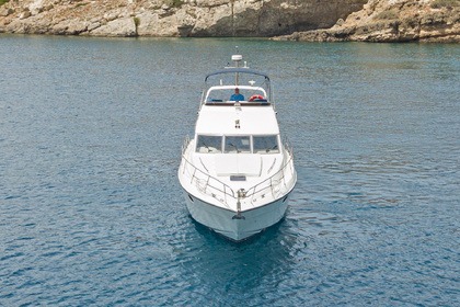 Hire Motor yacht Azimut Azimut 47 Glyfada